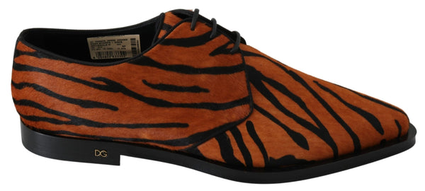 Orange Pony Haar Formal Kleid Broque Schuhe