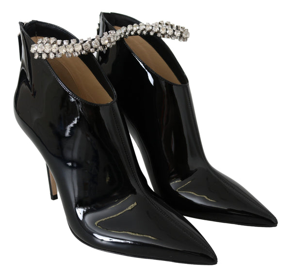 Elegante schwarze Lackstiefel mit Absatz
