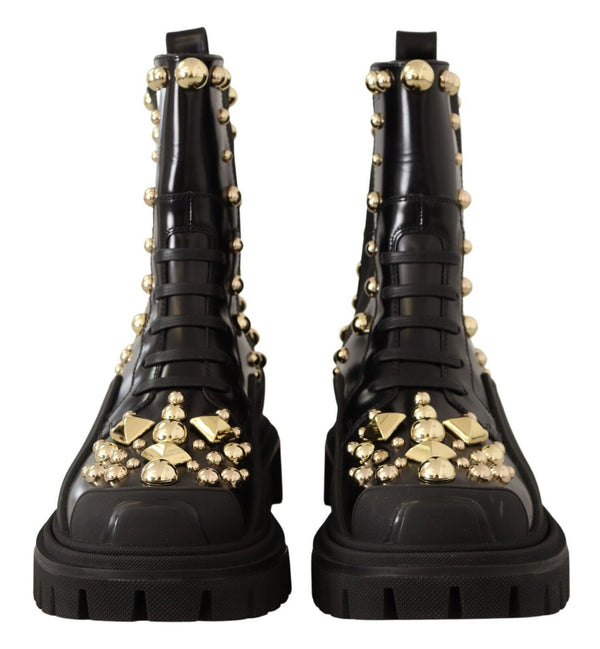 Schwarze Nietenstiefel aus Leder