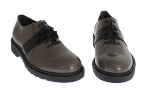 Graue Braune Leder Schnürschuhe