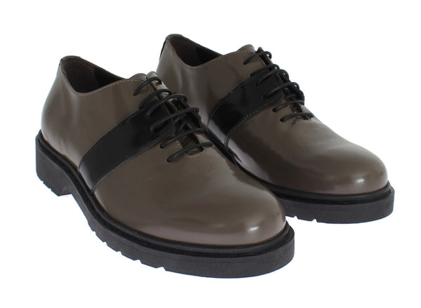 Graue Braune Leder Schnürschuhe