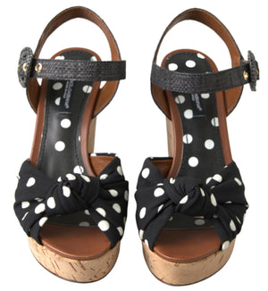 Schwarze Keile Gepunktete Knöchelriemen Schuhe Sandalen