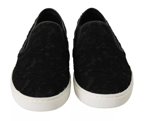 Flache Slip-On-Sneakers aus schwarzem Spitzenleder mit Logo