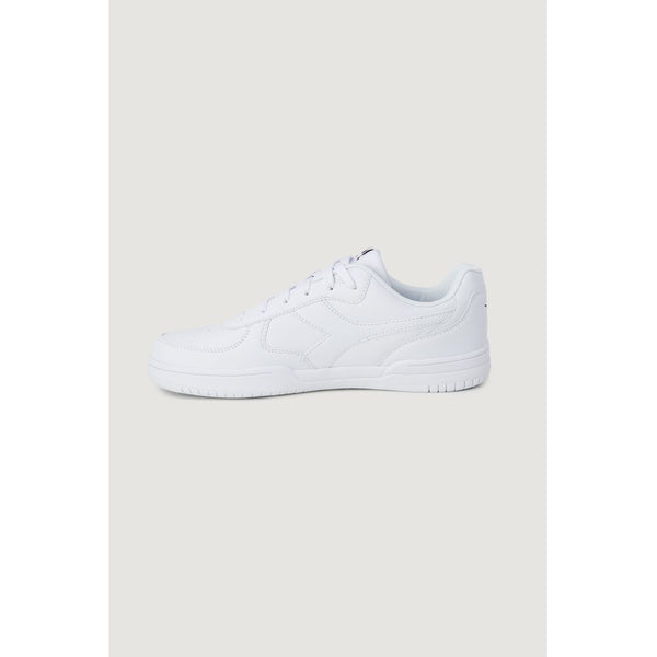 Weiße Sneaker aus Kunstleder