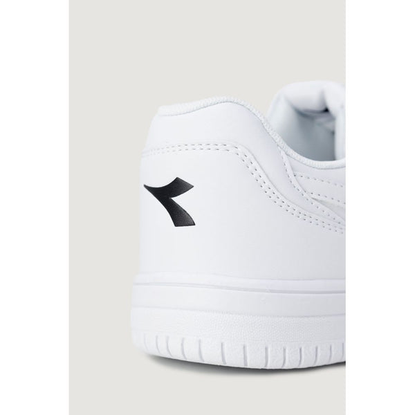 Weiße Sneaker aus Kunstleder