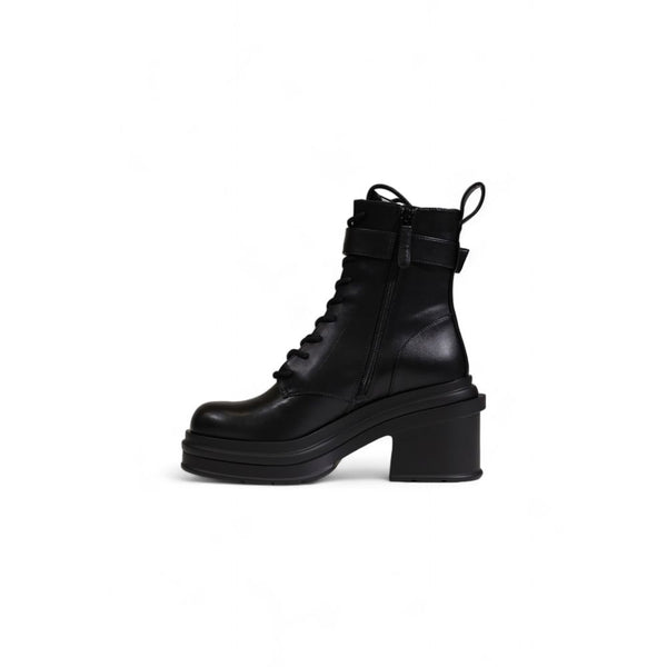 Schwarzer Polyester-Stiefel