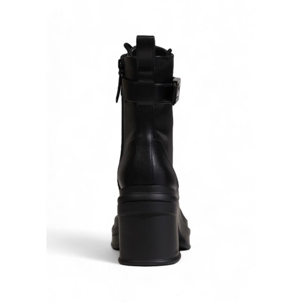 Schwarzer Polyester-Stiefel
