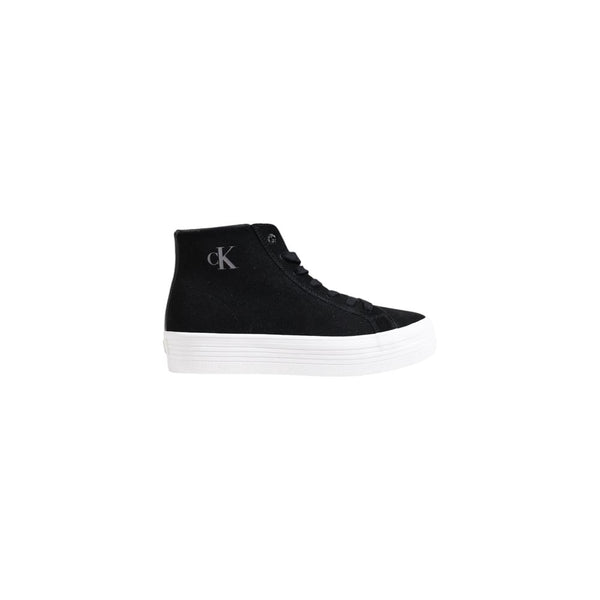 Schwarzer Wildleder Sneaker