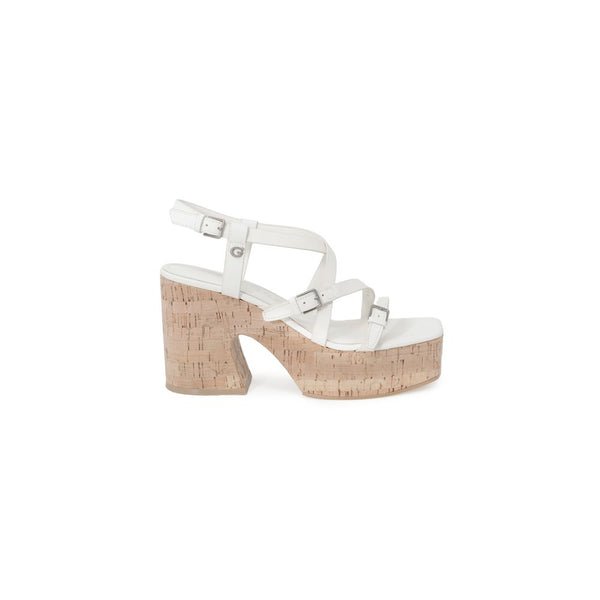 Beigefarbene Leder-Pumps mit hohem Absatz