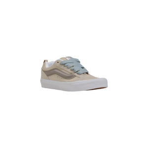 Beigefarbene Leder-Sneaker