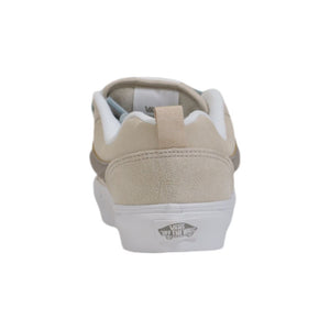 Beigefarbene Leder-Sneaker