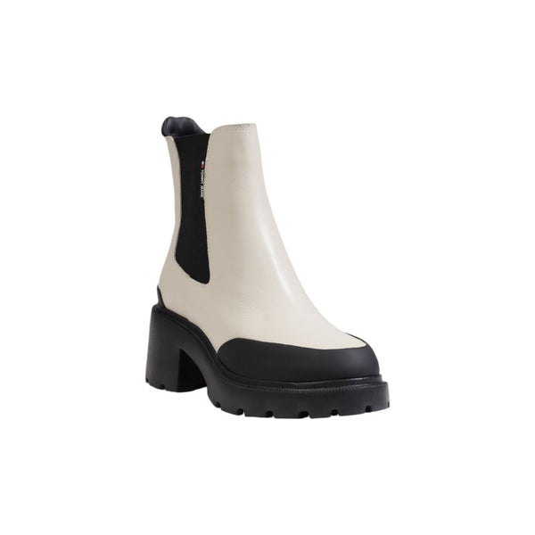 Beigefarbene Leder-Ankle-Boots