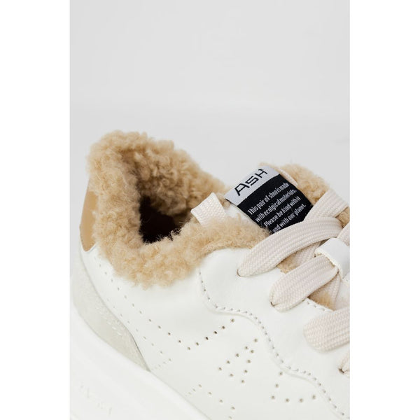 Beigefarbene Leder-Sneaker mit dicker Sohle