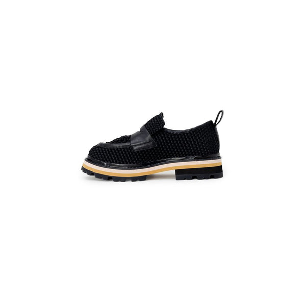Schwarze Leder-Plateau-Pumps