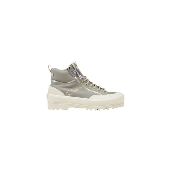 Sneaker aus grünem Stoff