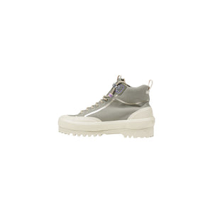 Sneaker aus grünem Stoff