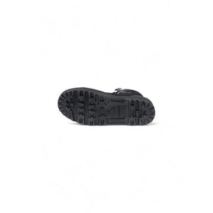 Schwarzer Stoffsneaker