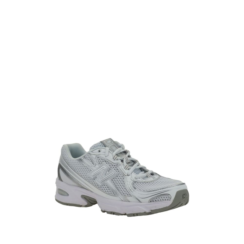 Weiße Polyurethan-Sportschuhe