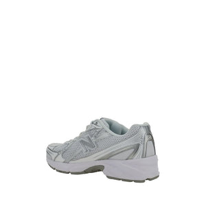 Weiße Polyurethan-Sportschuhe