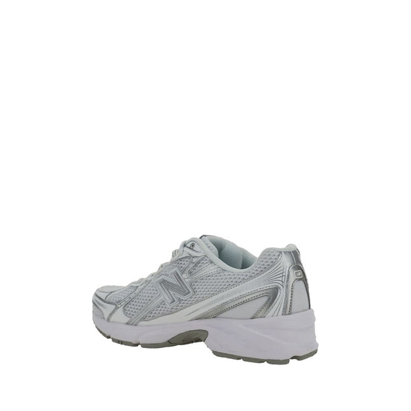 Weiße Polyurethan-Sportschuhe