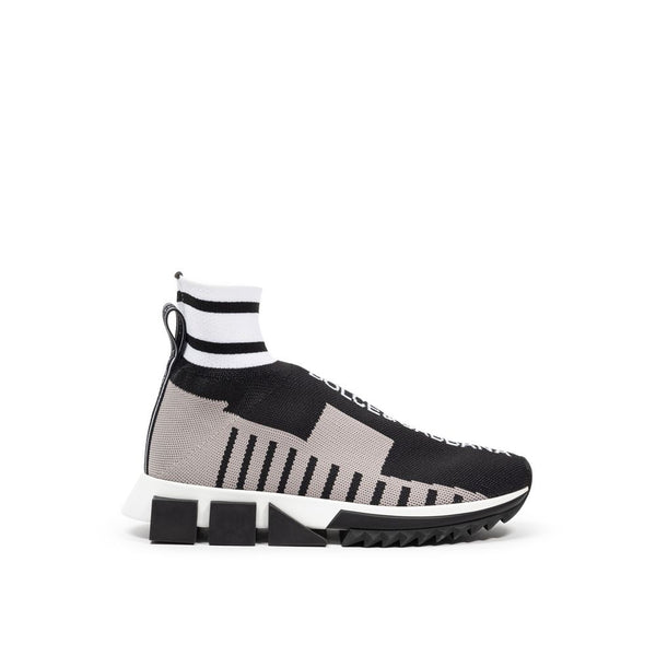 Schwarzer Stoffsneaker