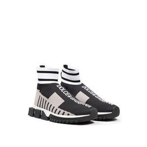 Schwarzer Stoffsneaker