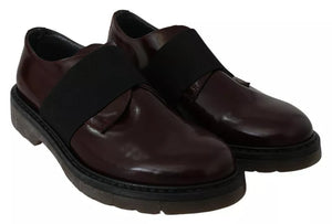Dunkelbraune Lederschuhe mit elastischem Riemen