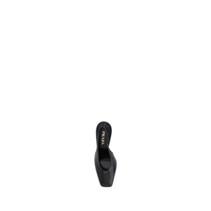 Schwarze Kalbsleder Pumps