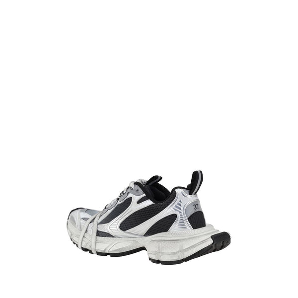 Bunte Stoff-Sneaker mit dicker Sohle