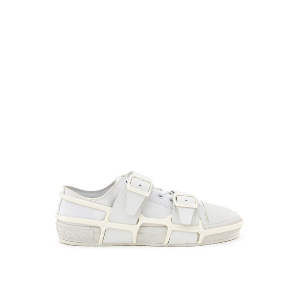 Weiße Baumwoll-Sportschuhe