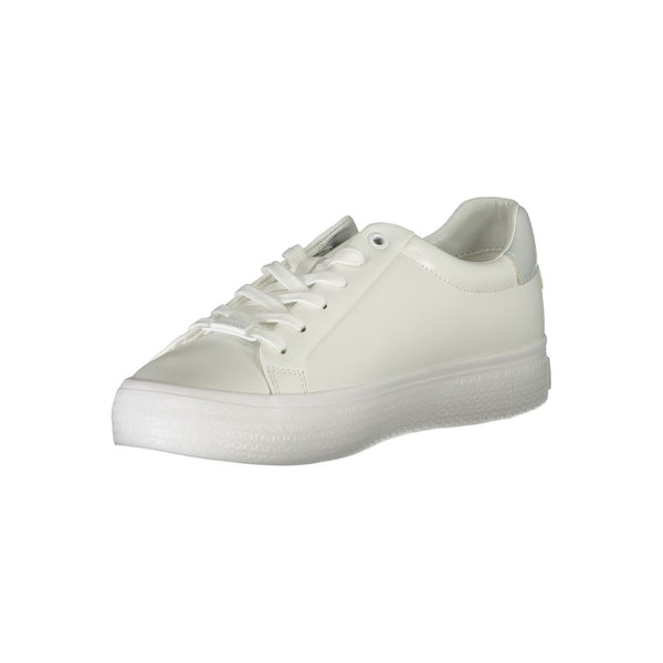 Elegante weiße Sneakers mit kontrastierender Verzierung