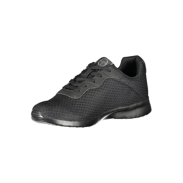 Schlichte schwarze Sneakers mit gesticktem Detail