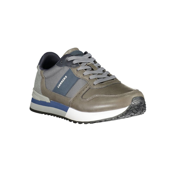 Flotte Sportschuhe mit kontrastierenden Details