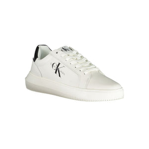 Raffinierte weiße Schnürsenkel-Sneakers