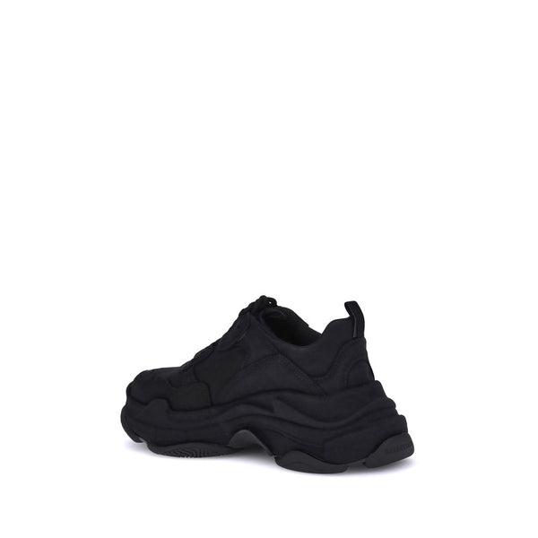 Schwarze Stoff-Sneaker mit klobiger Sohle