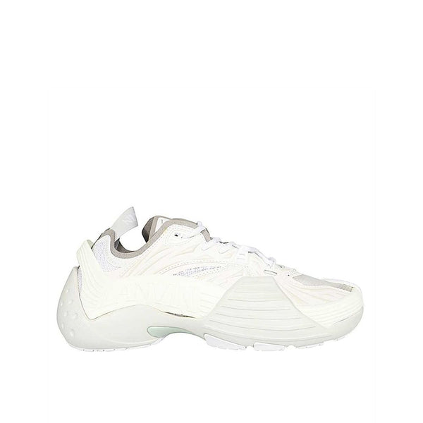 Weiße Polyethylen-Sportschuhe