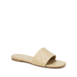 Beige Sandalen aus Lammleder