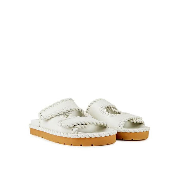 Flache Sandalen aus weißem Lammleder