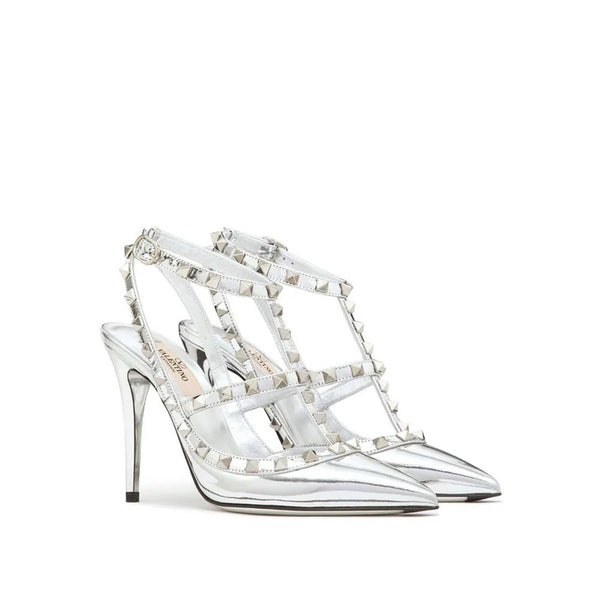 Silberne Lederpumps mit hohem Absatz