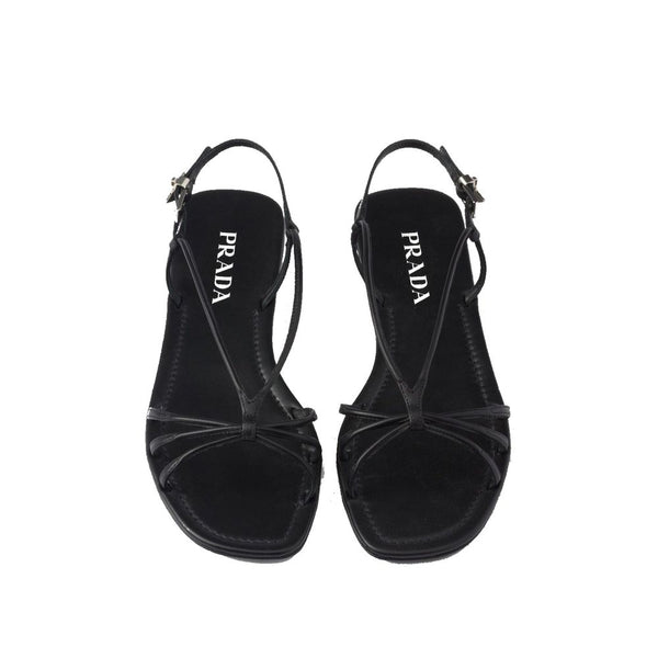 Schwarze Sandalen aus Kalbsleder