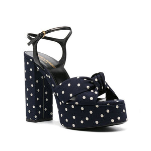 Blaue Baumwoll-Plateau-Sandalen