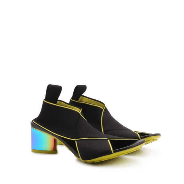 Schwarze Stoff-Plateau-Sandalen
