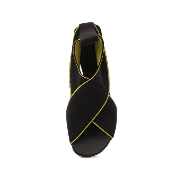 Schwarze Stoff-Plateau-Sandalen