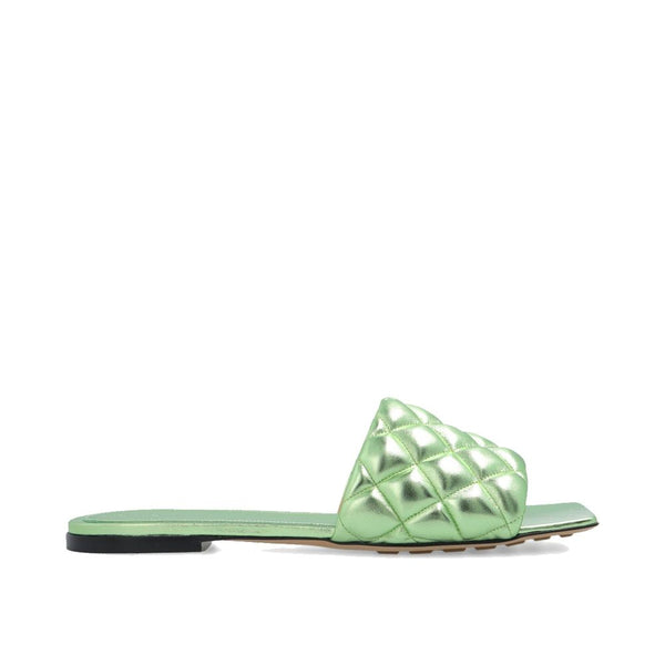 Grüne Sandalen aus Kalbsleder