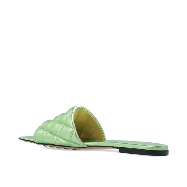 Grüne Sandalen aus Kalbsleder
