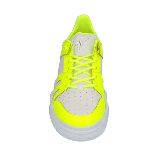 Weiße Sneaker aus Kalbsleder