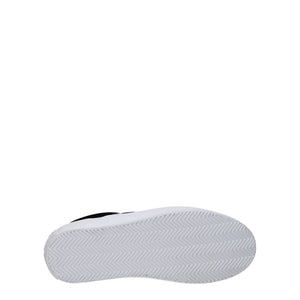 Slipper aus schwarzem Stoff