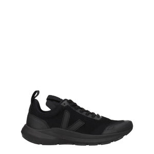 Schwarzer Stoff Sportliche Turnschuhe