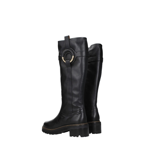 Schwarzes Leder Over The Knee