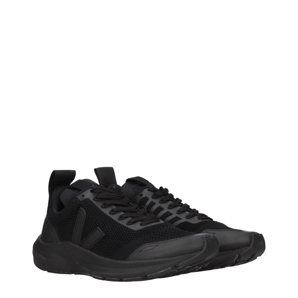 Schwarzer Stoff Sportliche Turnschuhe